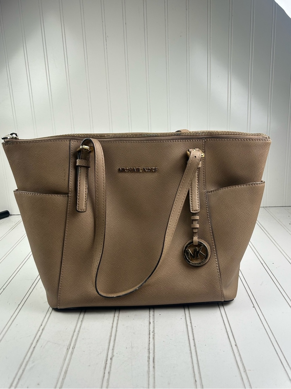 Michael Kors Dark Khaki Vintage Jet Set Item Large East West  Zip Top Tote $240 - Picture 2 of 10